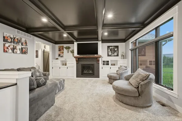 $735,000 | 5587 Deer Hollow Road, Auburn, IN 46706