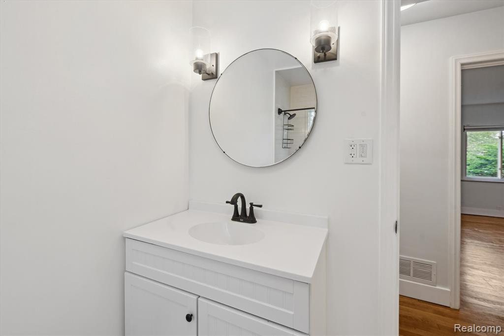 105 George Street Milford, MI 48381 - Photo 26 of 48