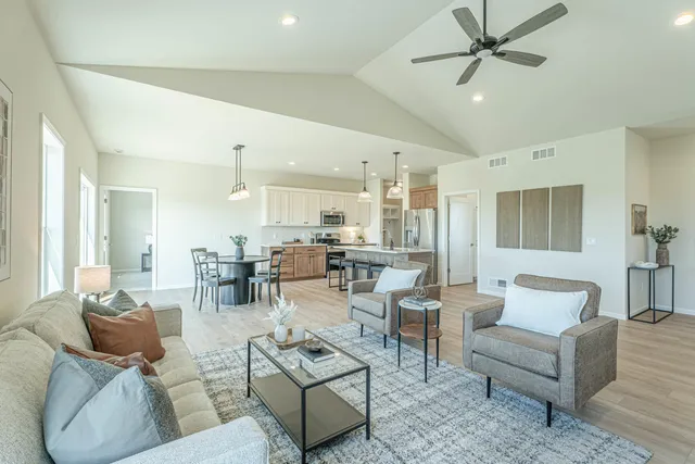 $529,000 | 106 Garrett, Barneveld, WI 53507