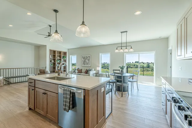 $529,000 | 106 Garrett, Barneveld, WI 53507