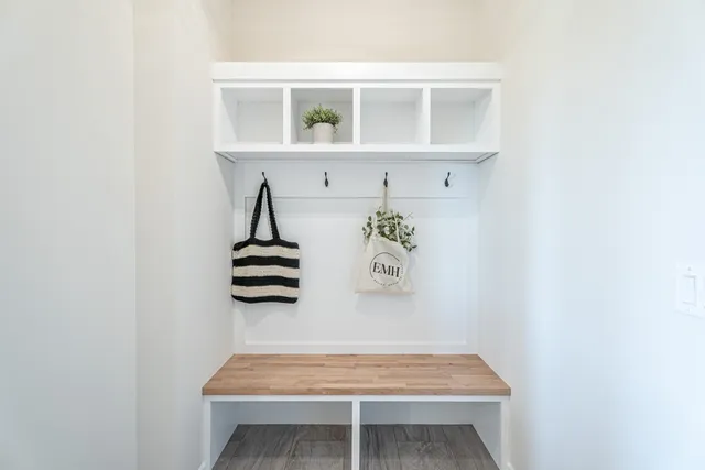 $529,000 | 106 Garrett, Barneveld, WI 53507