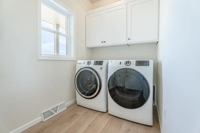 $529,000 | 106 Garrett, Barneveld, WI 53507