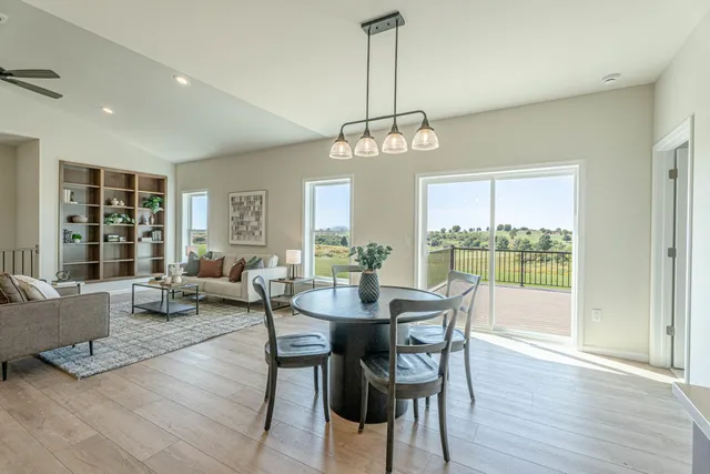 $529,000 | 106 Garrett, Barneveld, WI 53507