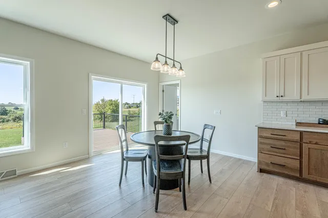 $529,000 | 106 Garrett, Barneveld, WI 53507