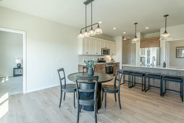 $529,000 | 106 Garrett, Barneveld, WI 53507