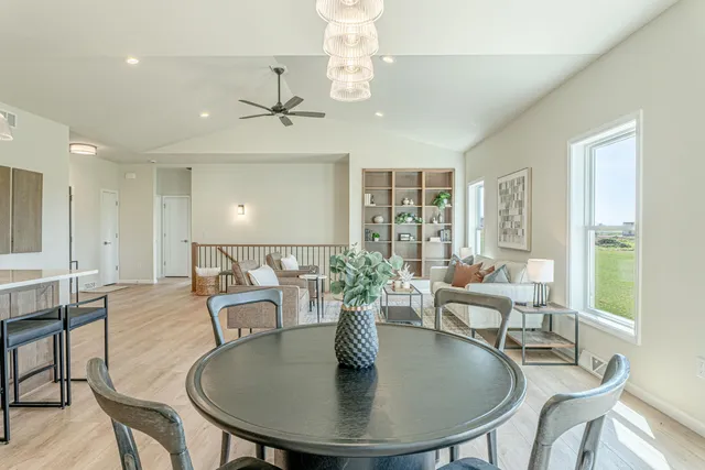 $529,000 | 106 Garrett, Barneveld, WI 53507