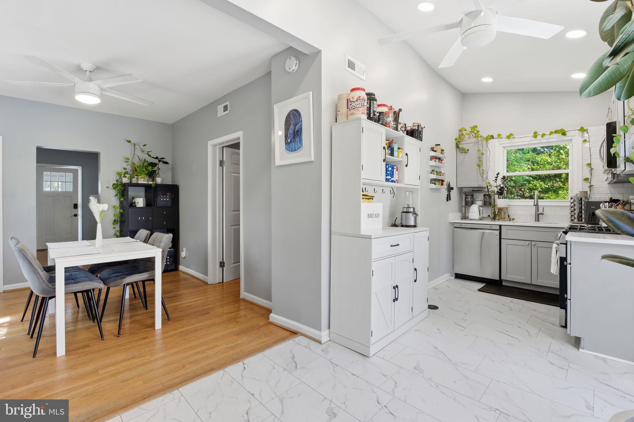 9531 Burton Avenue Baltimore, MD 21234 - Photo 12 of 34