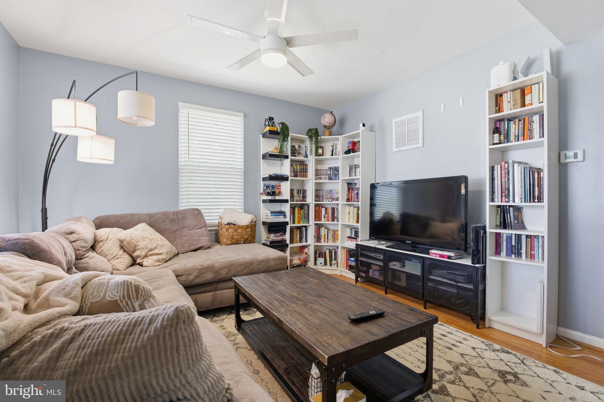 9531 Burton Avenue Baltimore, MD 21234 - Photo 8 of 34