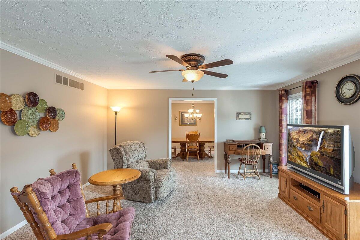 3333 Pastern Court Lexington, KY 40513 - Photo 6 of 39 06-2-4