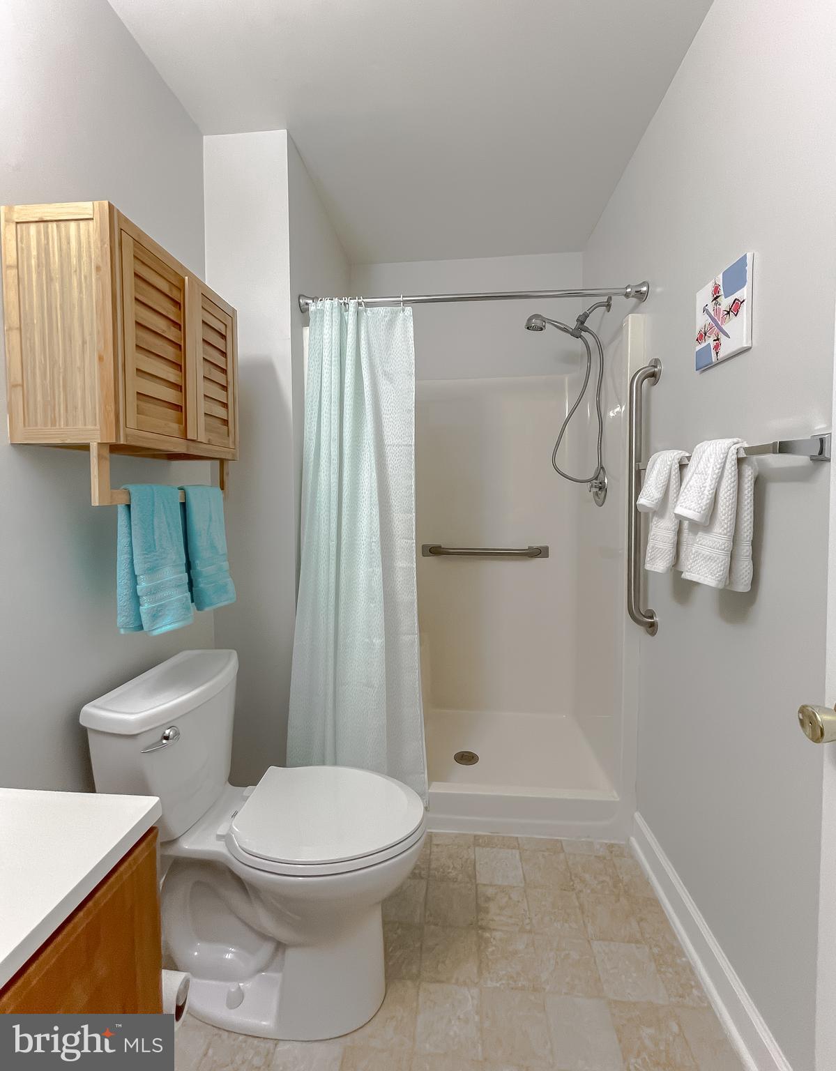 9250 Cherry Lane, Unit 4 Laurel, MD 20708 - Photo 23 of 44 2nd Bathroom