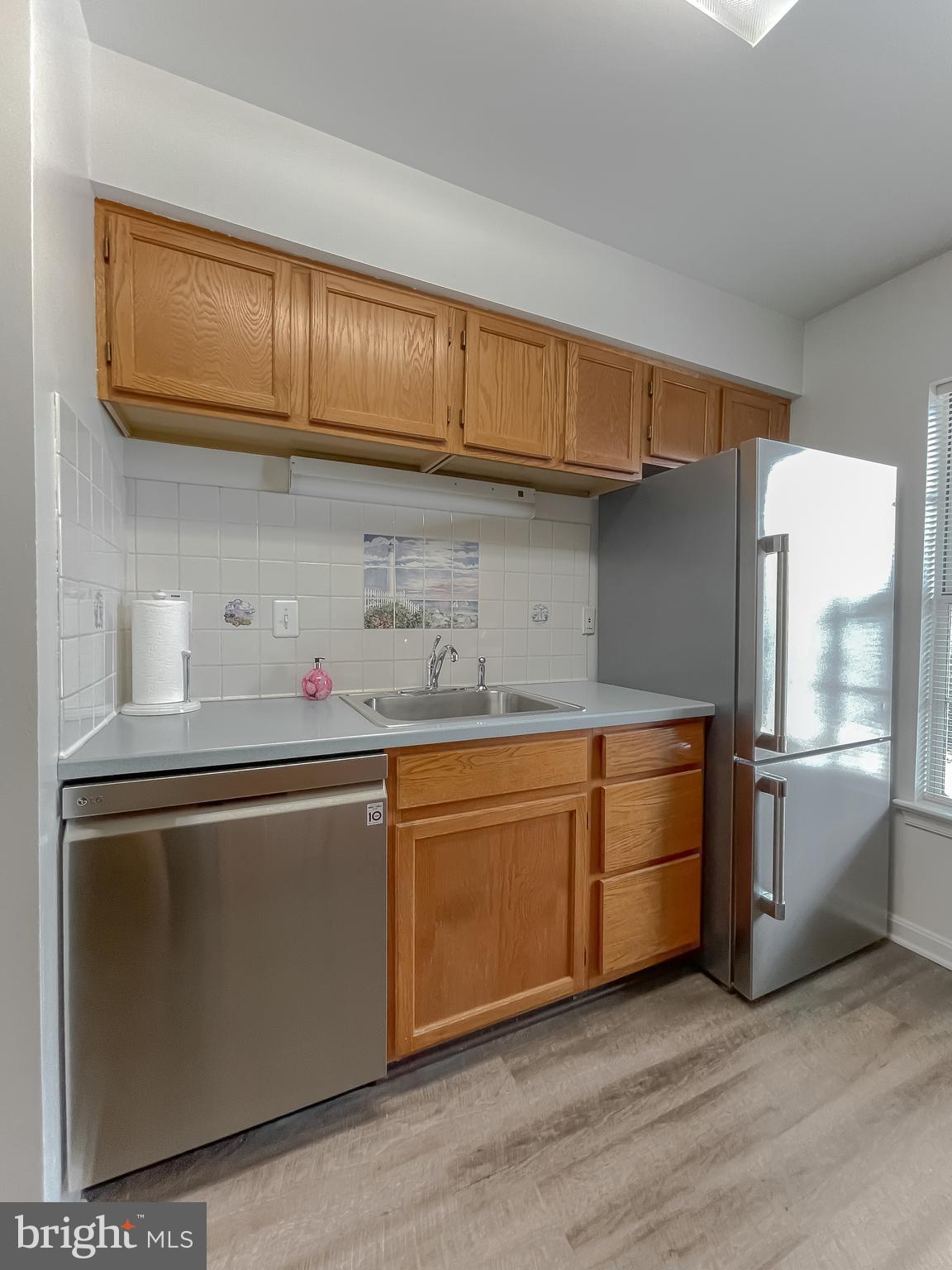 9250 Cherry Lane, Unit 4 Laurel, MD 20708 - Photo 9 of 44 Tile back splash!!