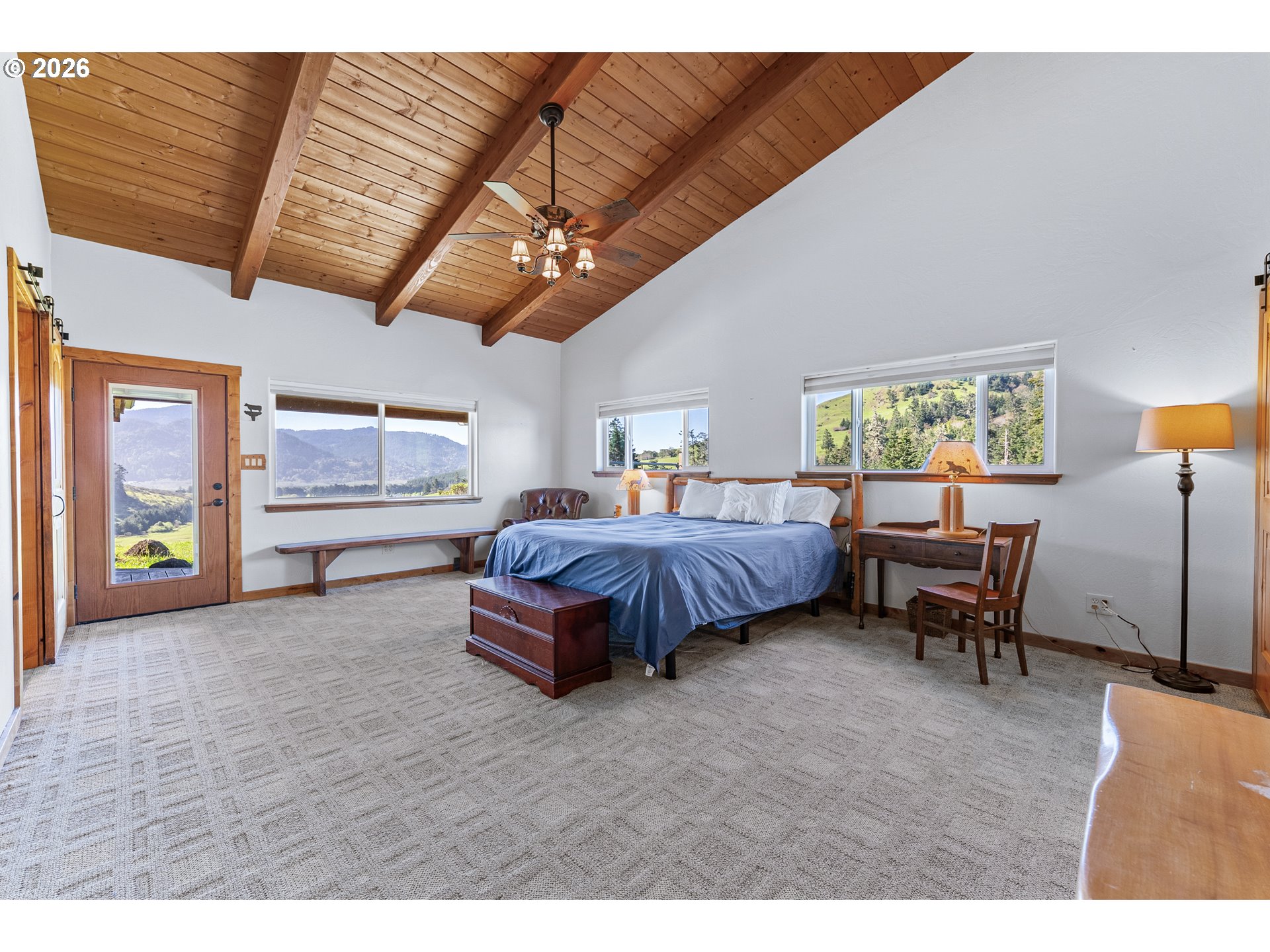 94621 North Bank Rogue River Road Gold Beach, OR 97444 - Photo 20 of 45 Primary Bedroom