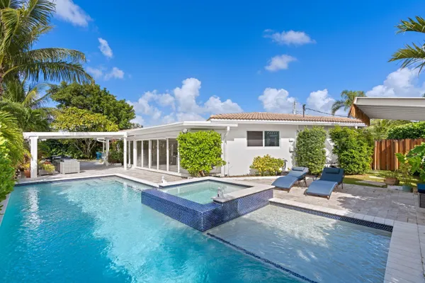 $1,545,000 | 391 Southeast 7th Avenue, Pompano Beach, FL 33060