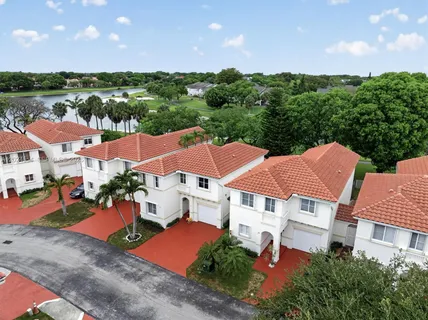 $560,000 | 14930 Southwest 104th Street, Unit 27, Miami, FL 33196