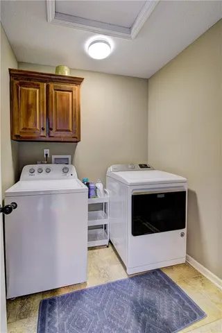 $485,000 | 4404 Southwest Flintrock Drive, Lee's Summit, MO 64082