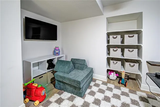 $485,000 | 4404 Southwest Flintrock Drive, Lee's Summit, MO 64082