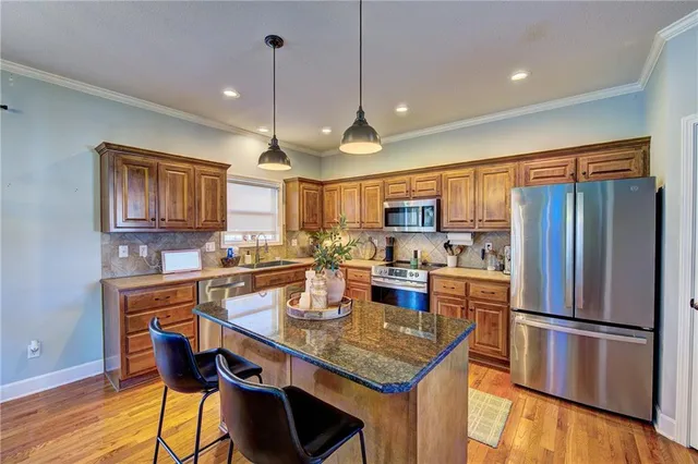 $485,000 | 4404 Southwest Flintrock Drive, Lee's Summit, MO 64082