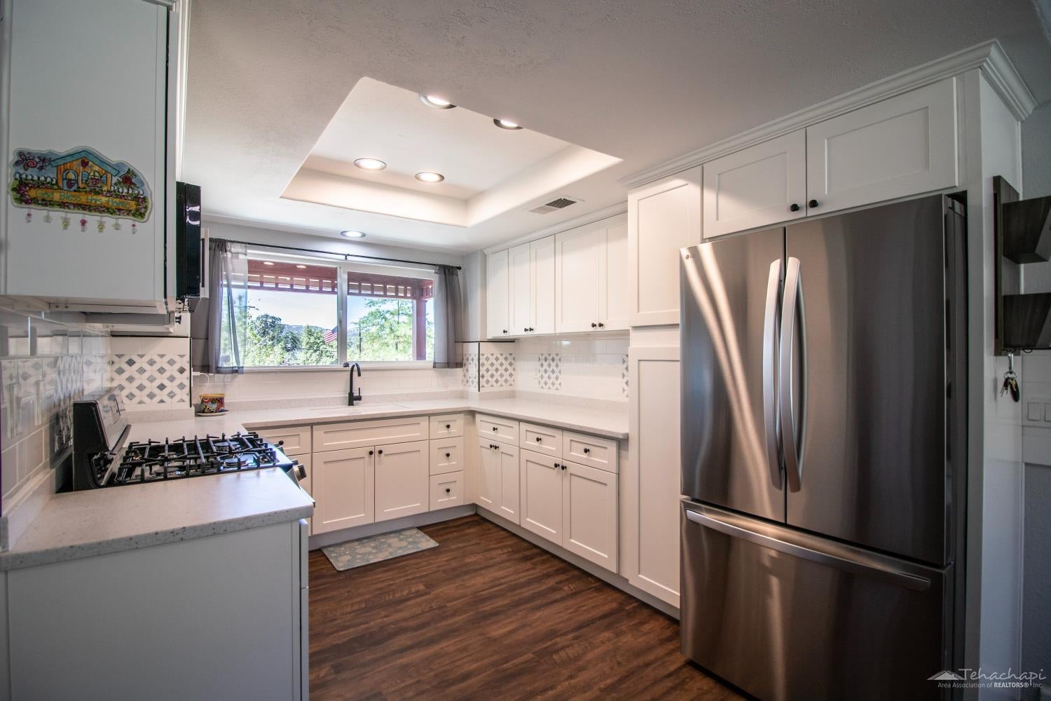 26961 Bear Valley Road Tehachapi, CA 93561 - Photo 3 of 40 Gallery Image 3