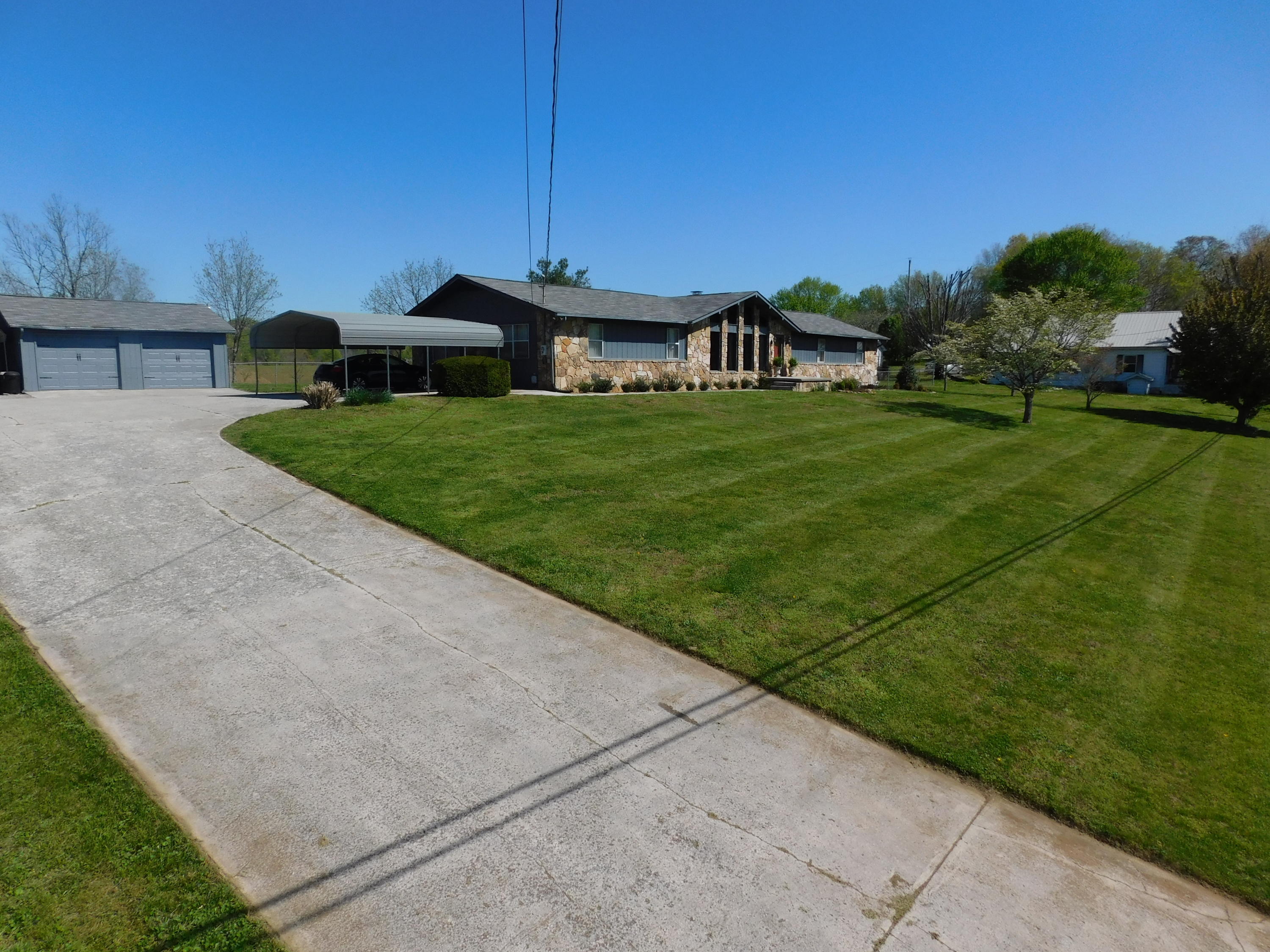 547 Offutt Road Clinton, TN 37716 - Photo 2 of 24 DSCN5676