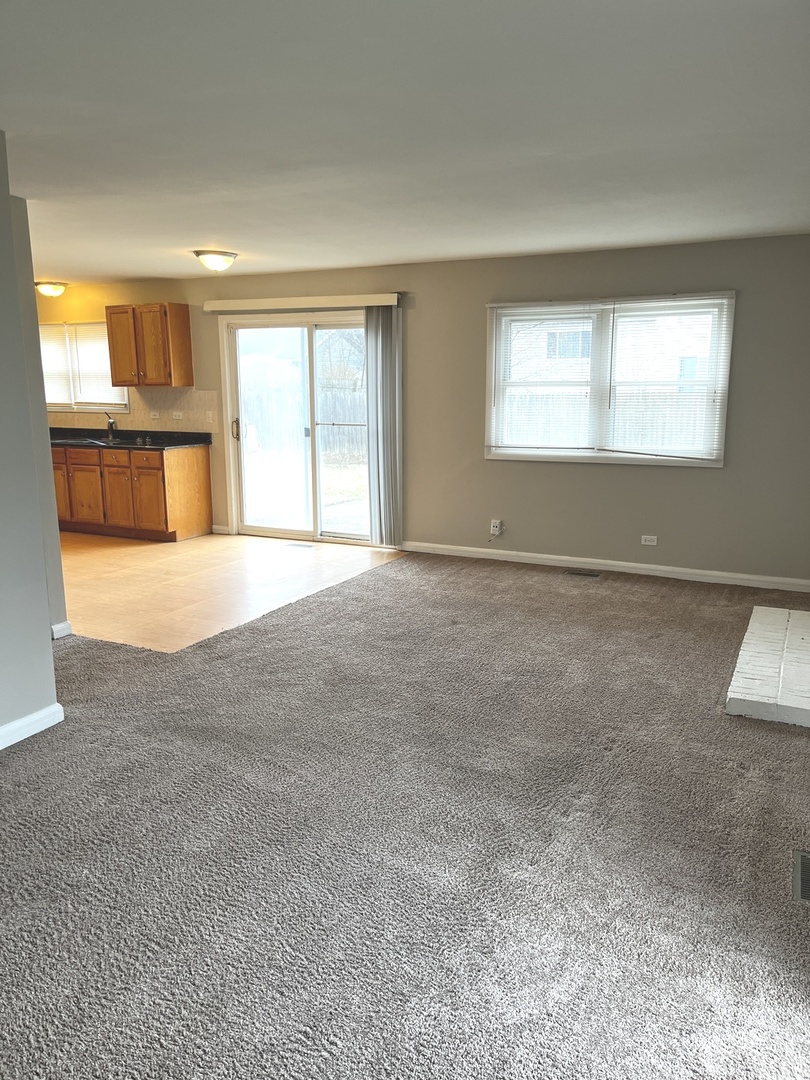 156 Cloverleaf Road Matteson, IL 60443 - Photo 6 of 15