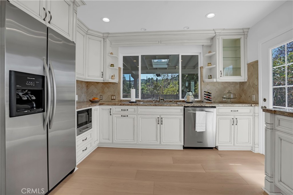 22740 Liberty Bell Road Calabasas, CA 91302 - Photo 18 of 40