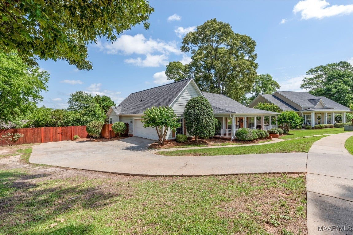 19 Blue Ridge Circle Enterprise, AL 36330 - Photo 3 of 34 Gallery Image 3
