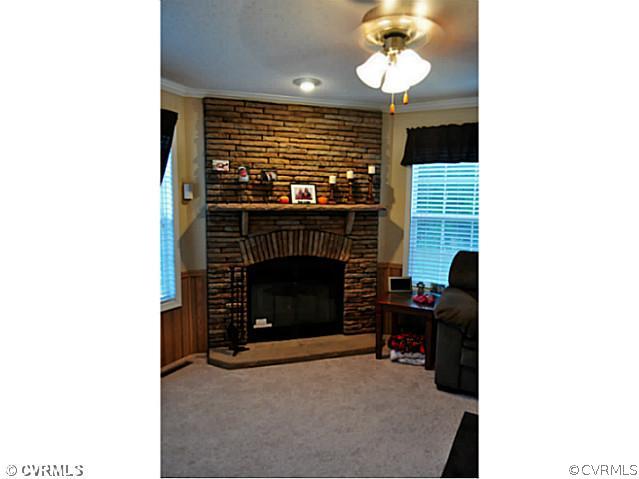 22950 Johnson Road Jetersville, VA 23083 - Photo 20 of 24 Den/Family/Great Room