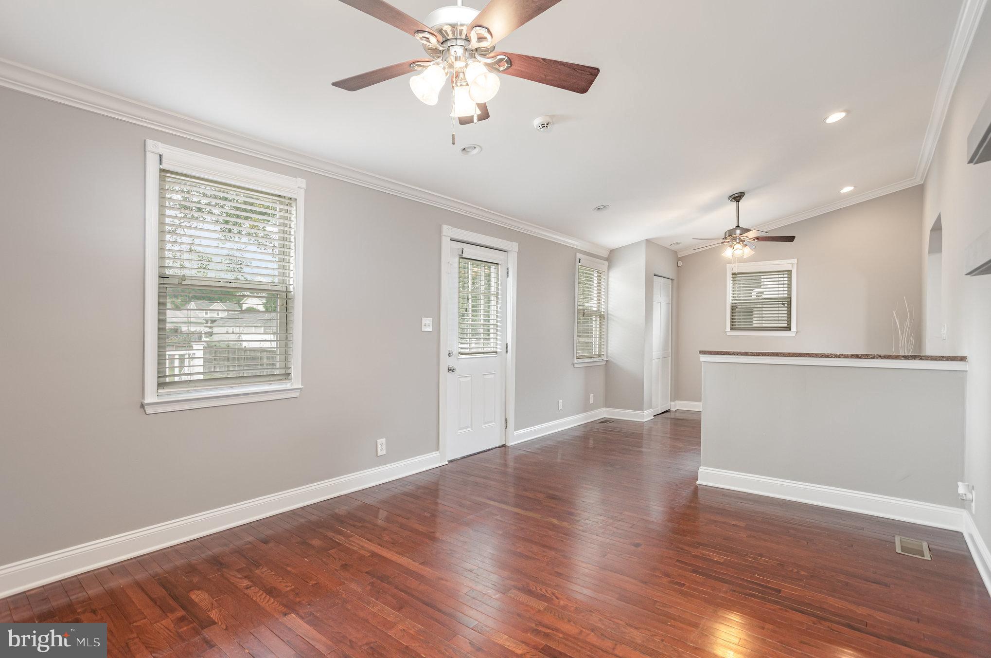 348 Poplar Road Essex, MD 21221 - Photo 12 of 37 Gallery Image 12