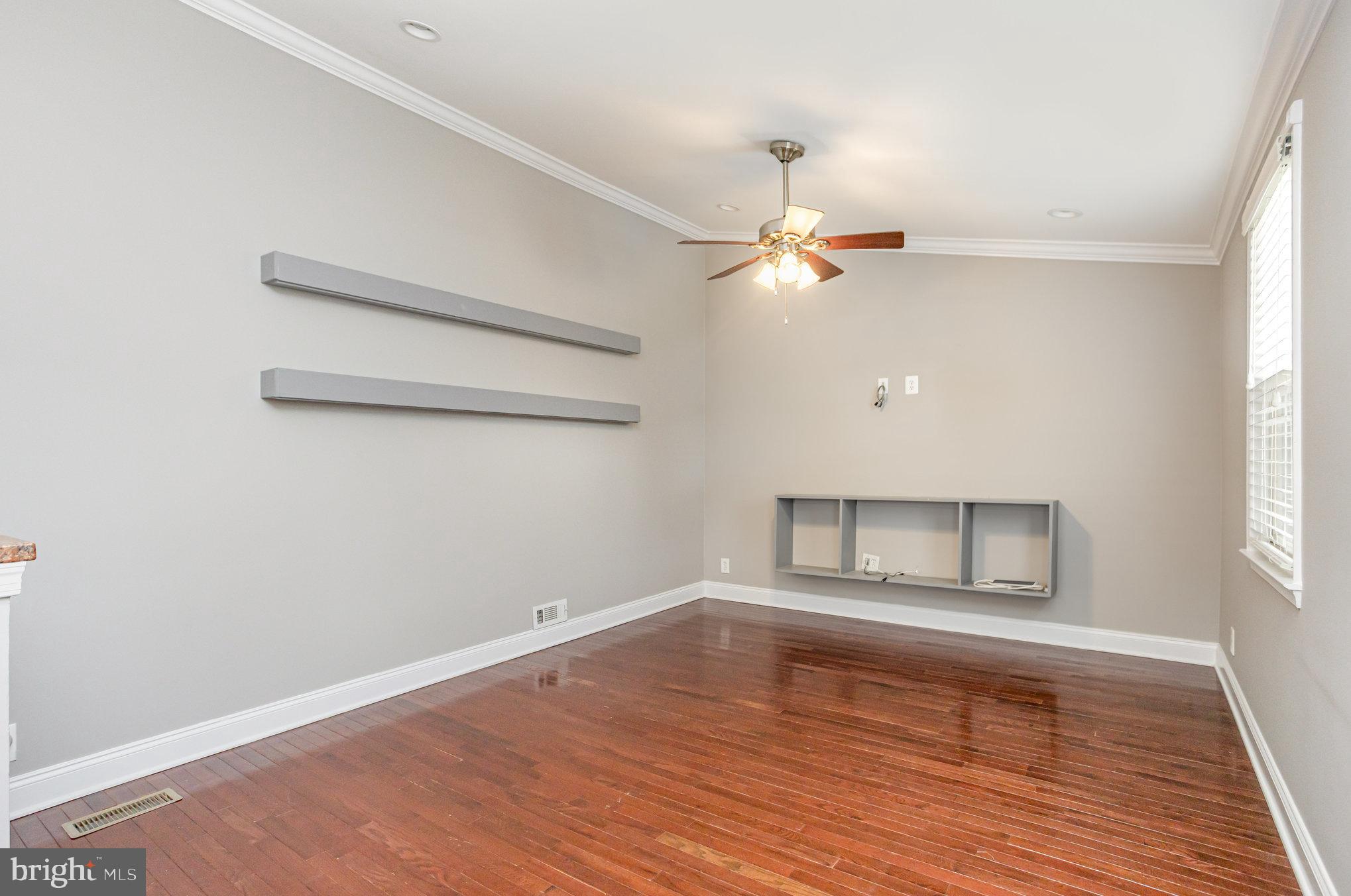 348 Poplar Road Essex, MD 21221 - Photo 13 of 37 Gallery Image 13