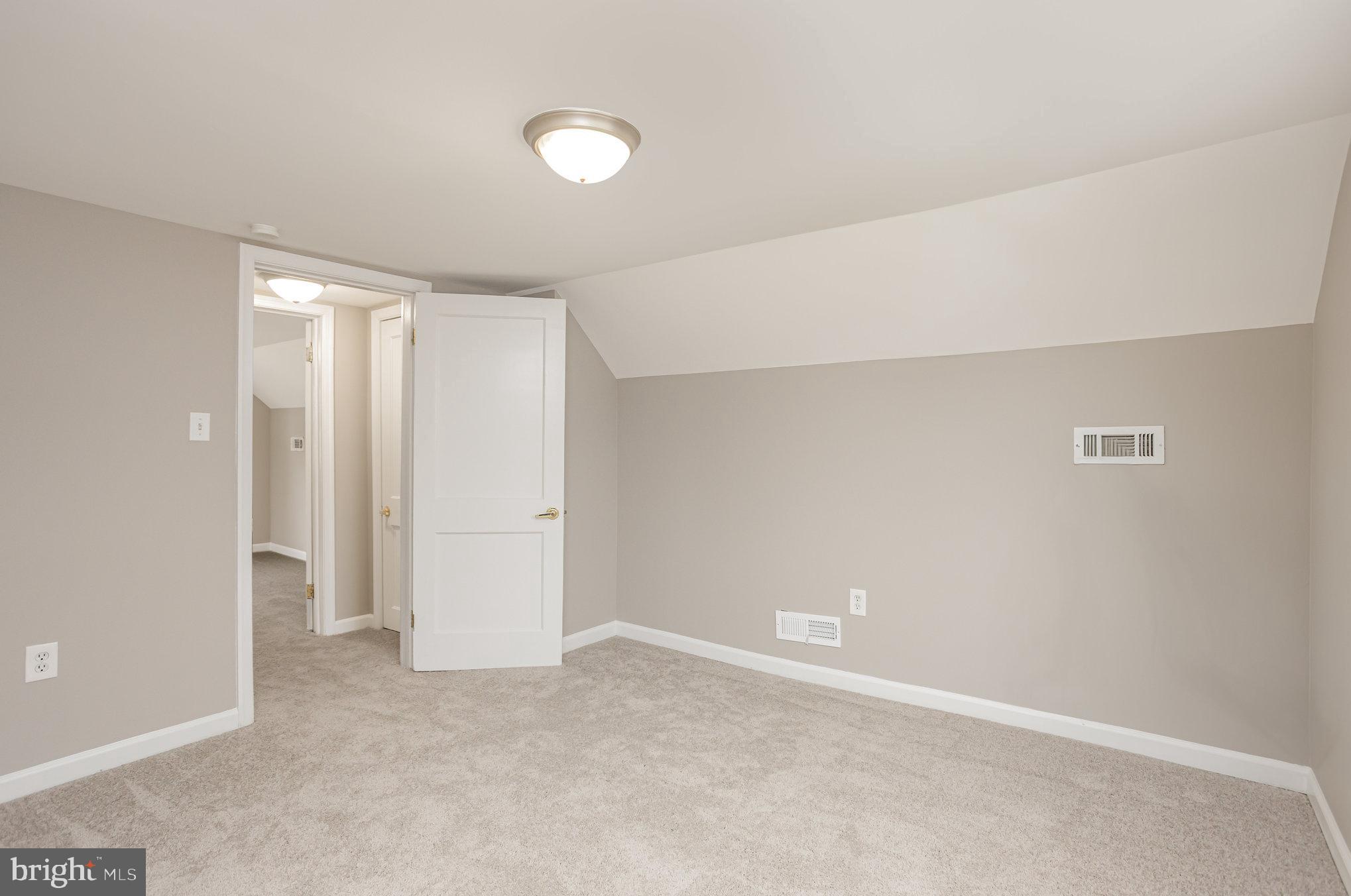 348 Poplar Road Essex, MD 21221 - Photo 22 of 37 Gallery Image 22