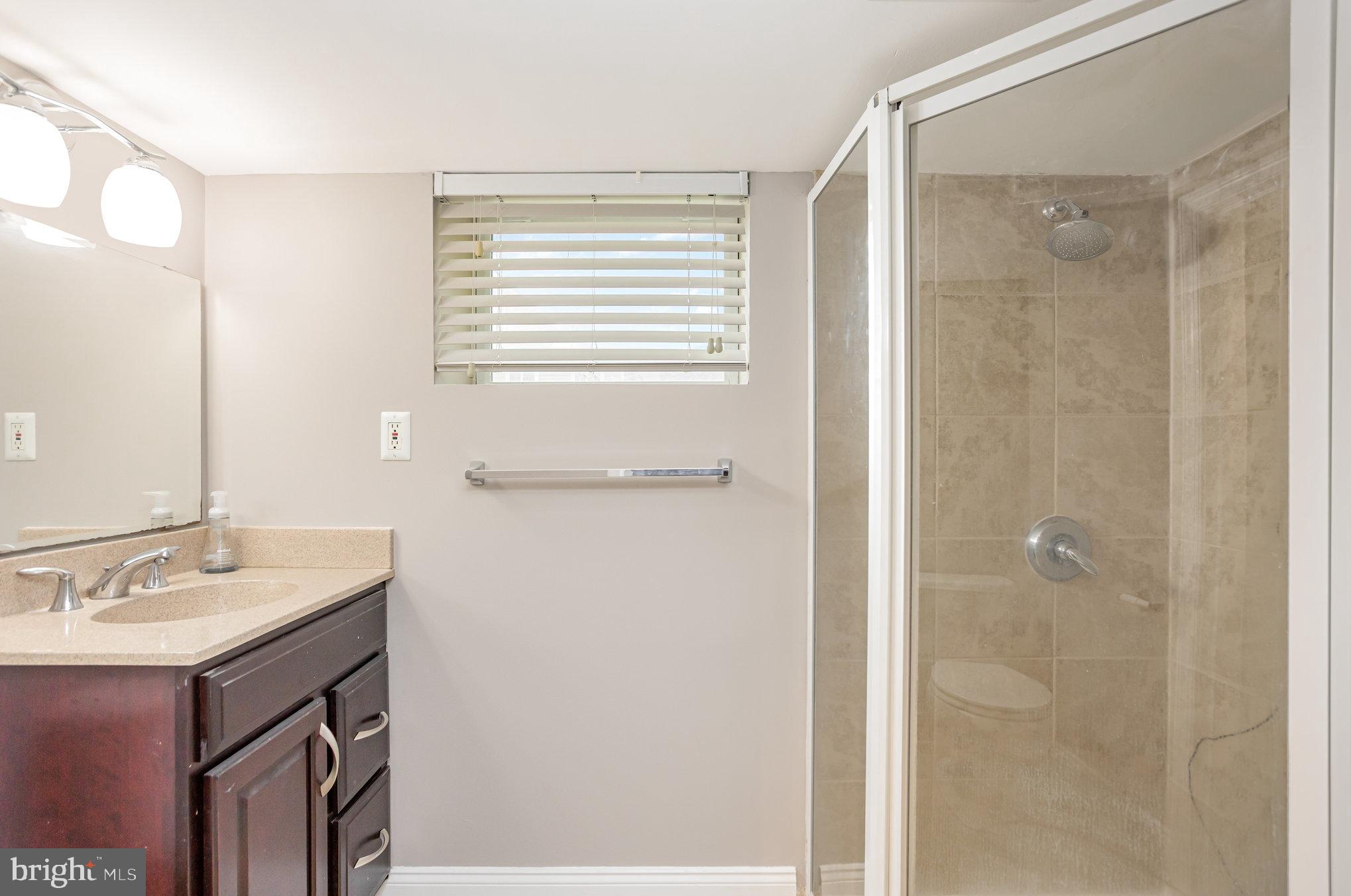 348 Poplar Road Essex, MD 21221 - Photo 28 of 37 Gallery Image 28