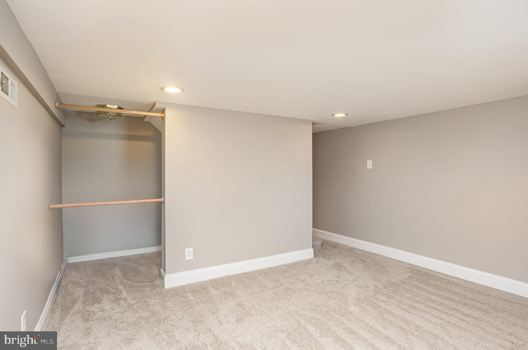 348 Poplar Road Essex, MD 21221 - Photo 31 of 37 Gallery Image 31