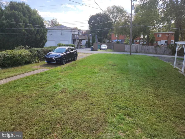 a car parked in front of a building
