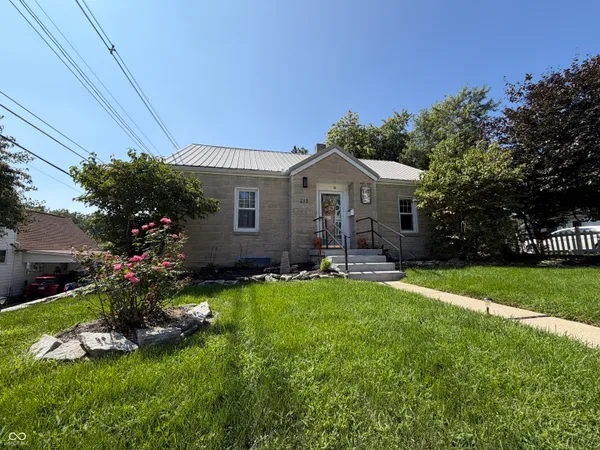 $179,900 | 215 East 5th Street, Rushville, IN 46173
