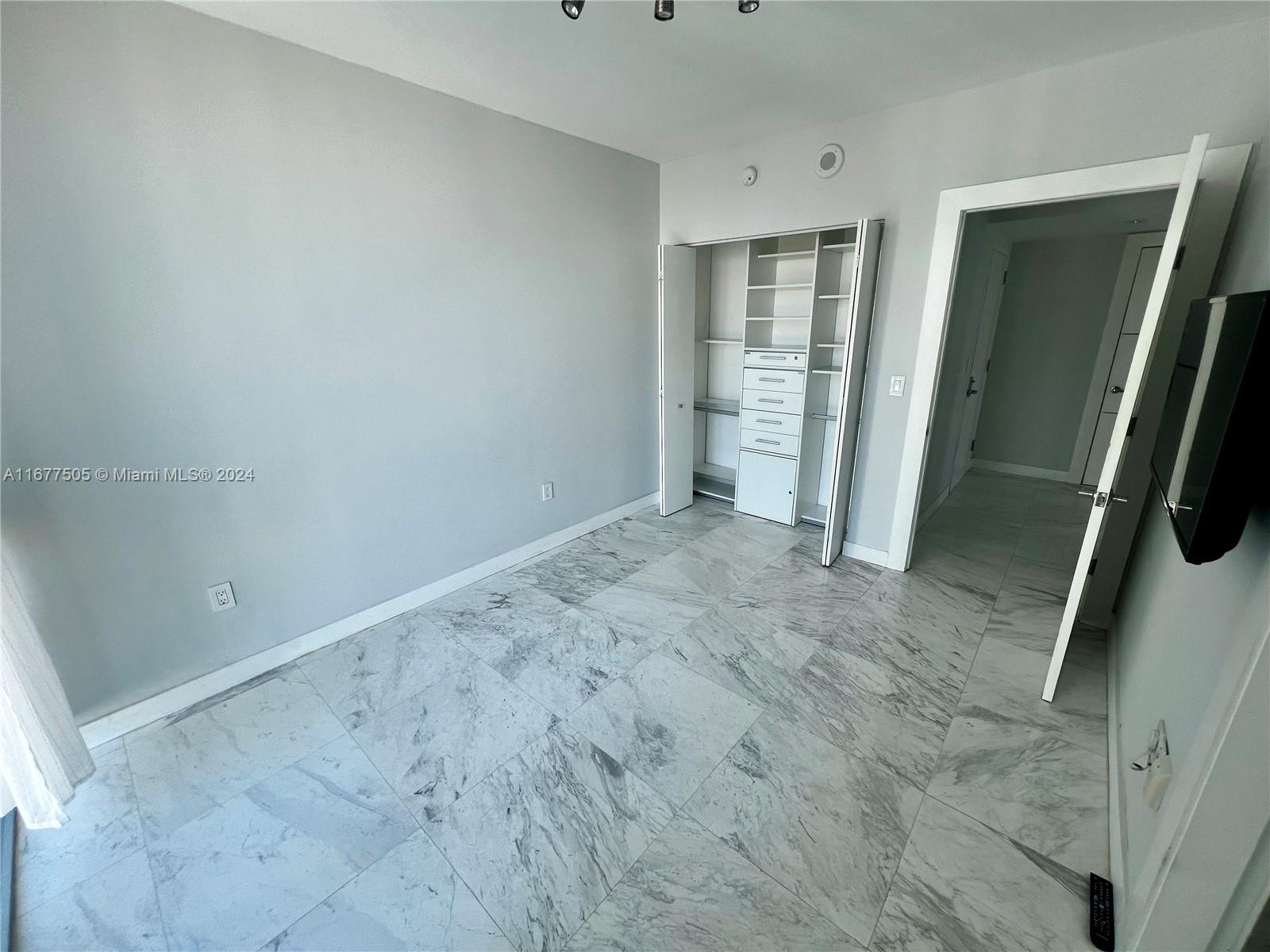 92 Southwest 3rd Street, Unit 3605 Miami, FL 33130 - Photo 19 of 24