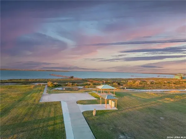 $159,900 | 109 Sunrise Drive, Rockport, TX 78382