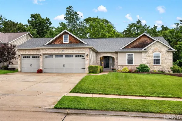 $450,000 | 328 Vigilant Street, Wentzville, MO 63385