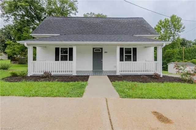 $419,900 | 205 South Key Street, Pilot Mountain, NC 27041