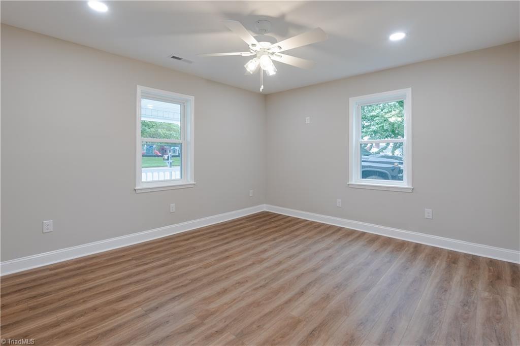 205 South Key Street Pilot Mountain, NC 27041 - Photo 12 of 37