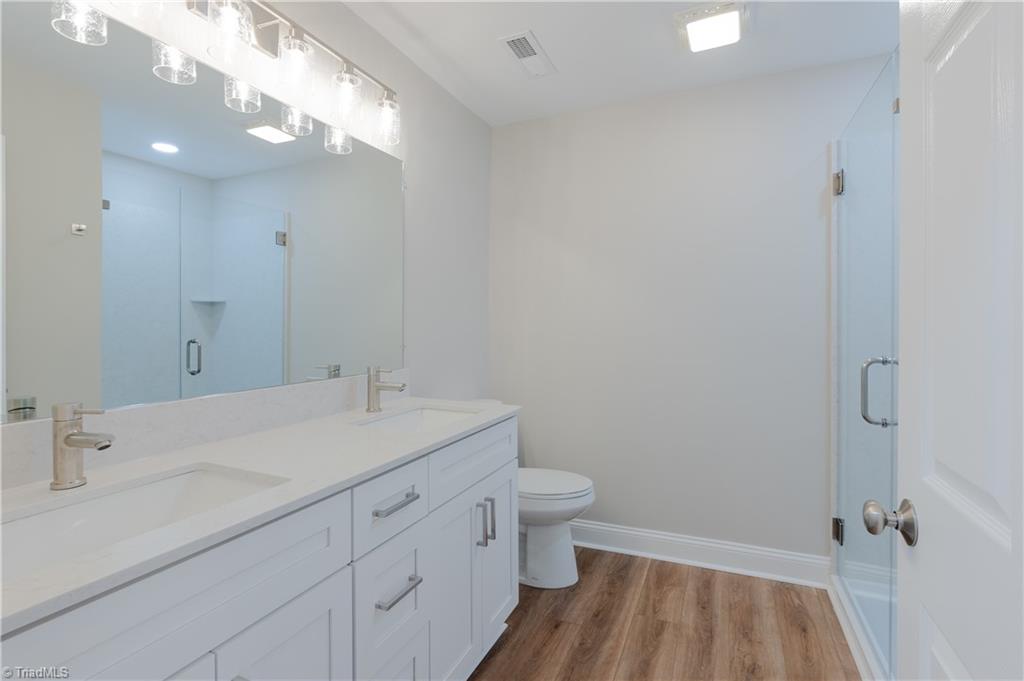 205 South Key Street Pilot Mountain, NC 27041 - Photo 14 of 37