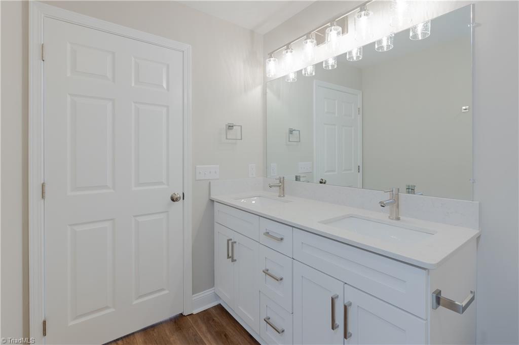 205 South Key Street Pilot Mountain, NC 27041 - Photo 16 of 37