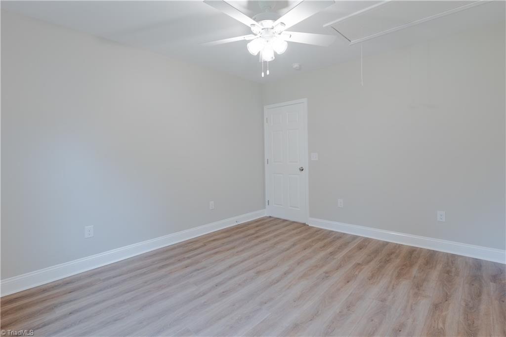 205 South Key Street Pilot Mountain, NC 27041 - Photo 20 of 37