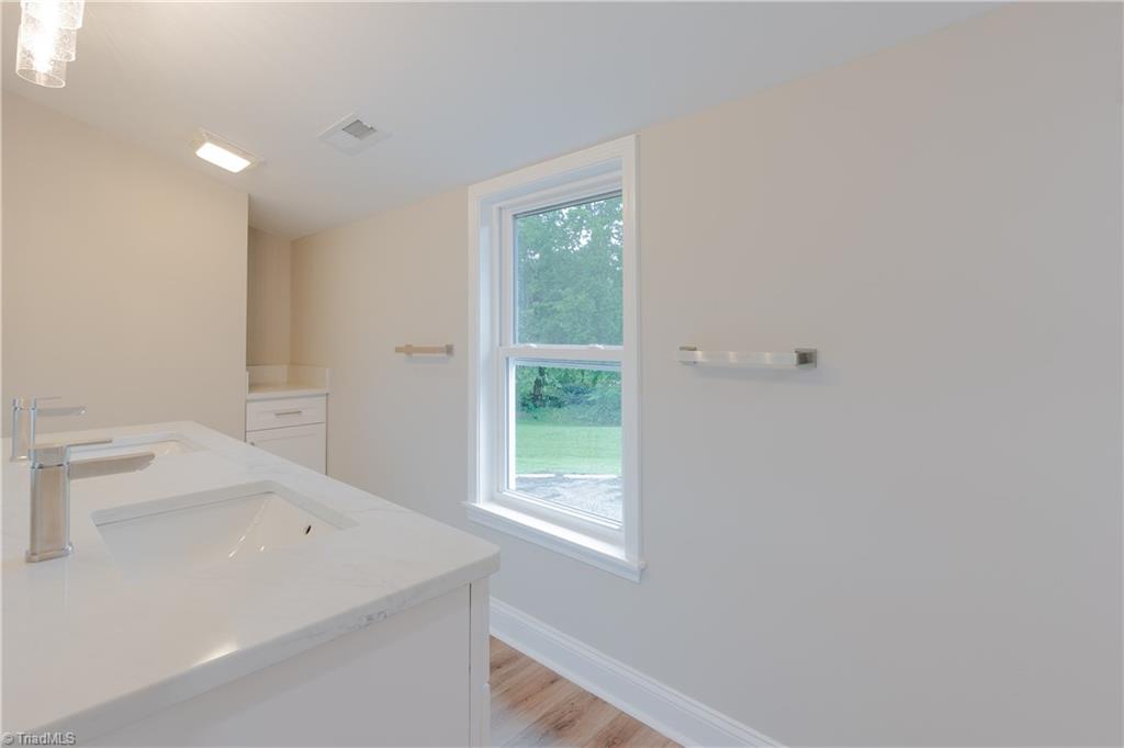 205 South Key Street Pilot Mountain, NC 27041 - Photo 23 of 37