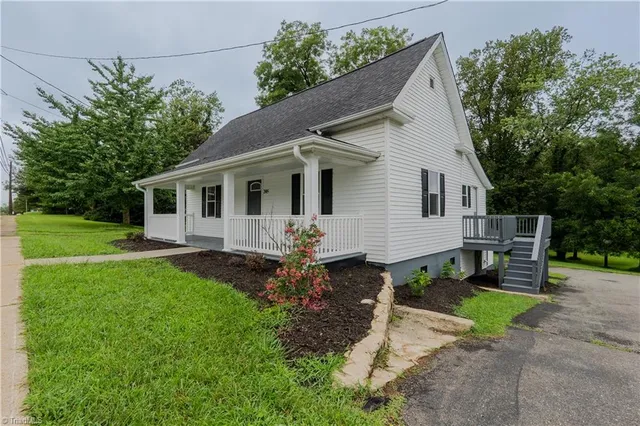 $419,900 | 205 South Key Street, Pilot Mountain, NC 27041