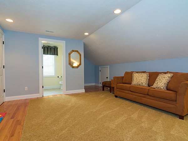 12 Marlborough Road Waltham, MA 02452 - Photo 11 of 19 Gallery Image 11