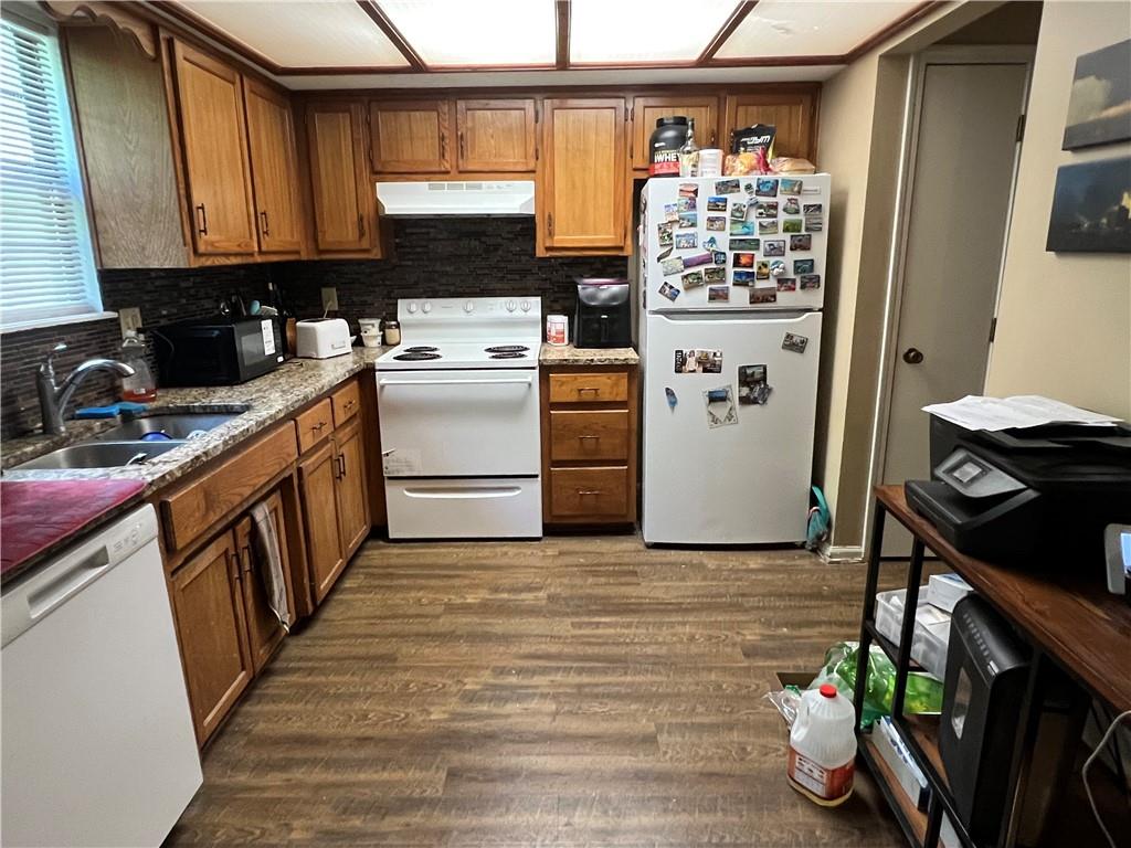 411-413 Spring Avenue Liberty, MO 64068 - Photo 6 of 9