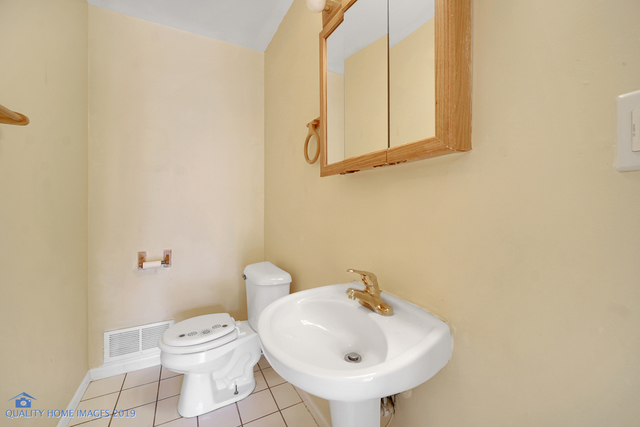 1540 South Roselle Road Schaumburg, IL 60193 - Photo 12 of 26