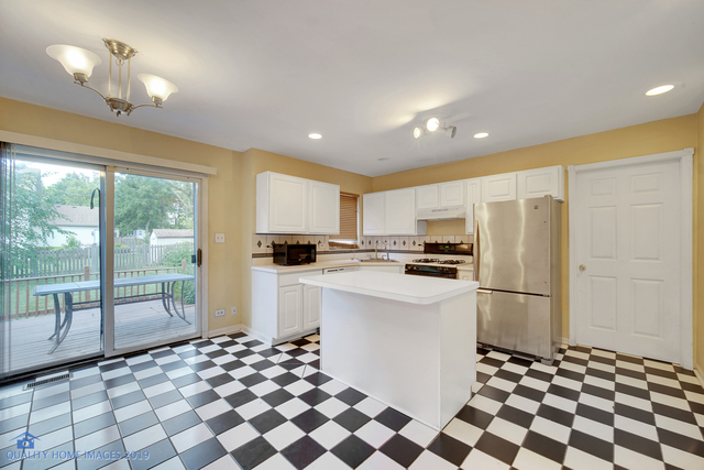 1540 South Roselle Road Schaumburg, IL 60193 - Photo 9 of 26