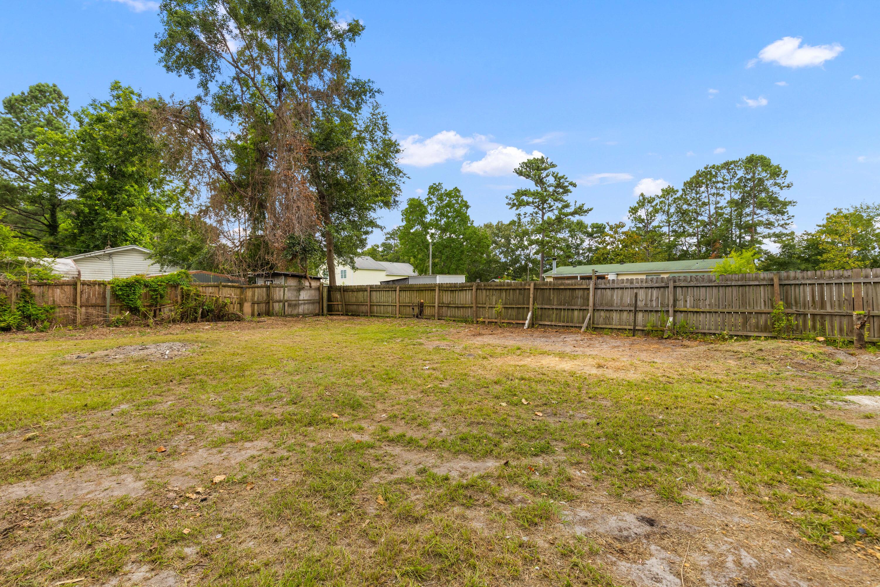 802 Royle Road Ladson, SC 29456 - Photo 27 of 30 1G1A4831