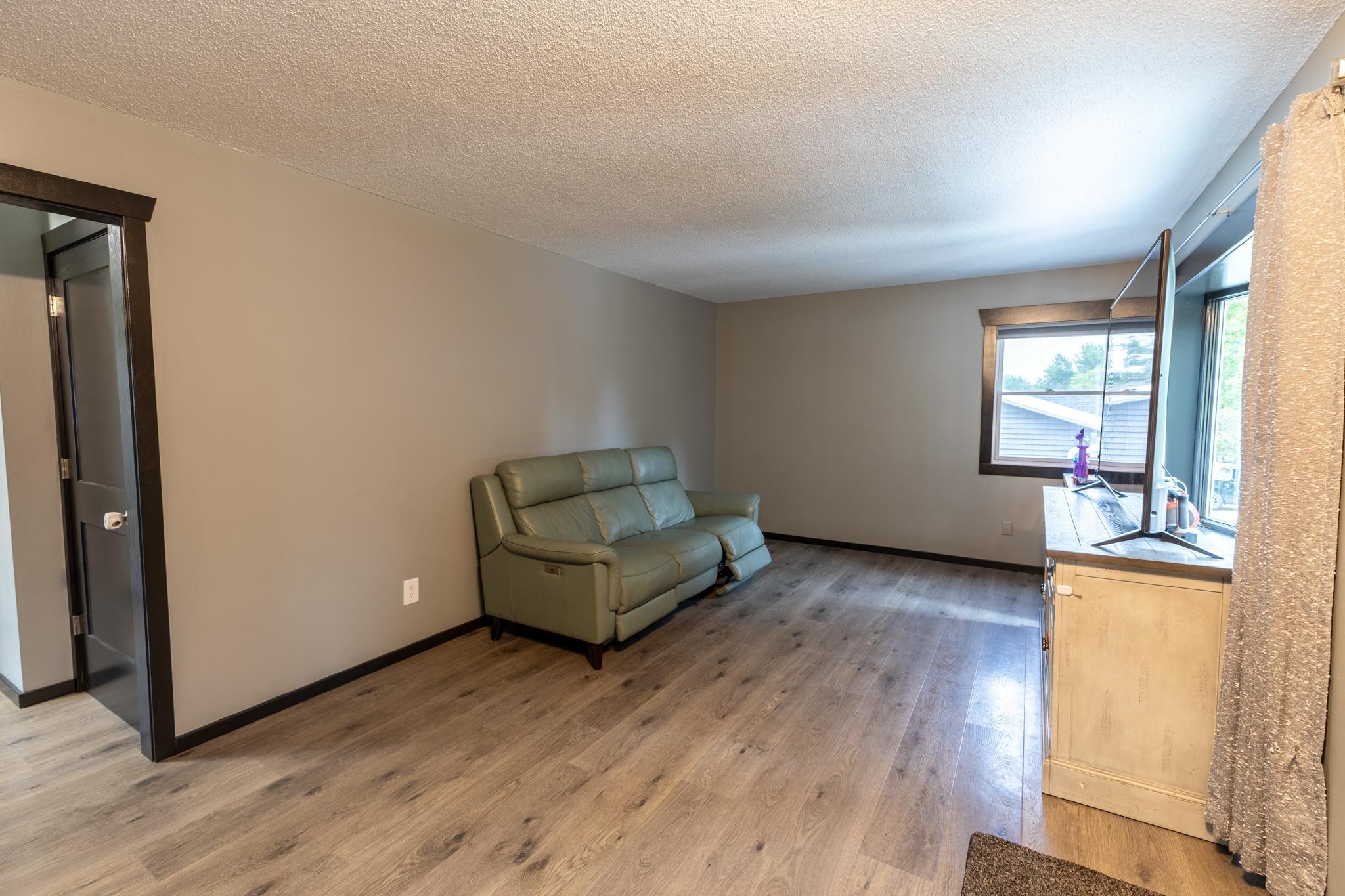 4025 7th Place Northwest Rochester, MN 55901 - Photo 10 of 34 Gallery Image 10
